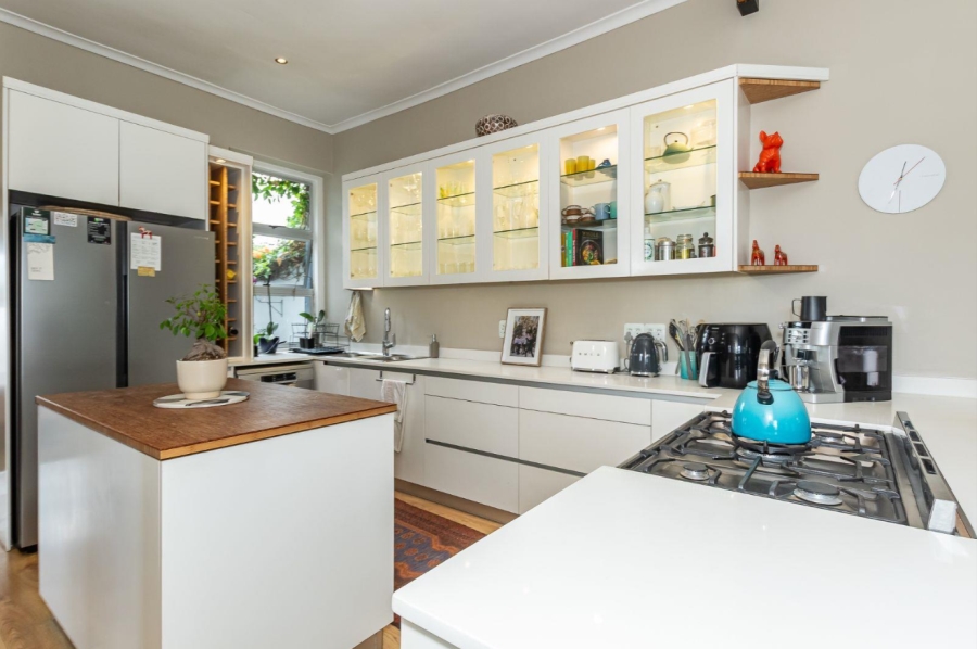 To Let 2 Bedroom Property for Rent in Sea Point Western Cape
